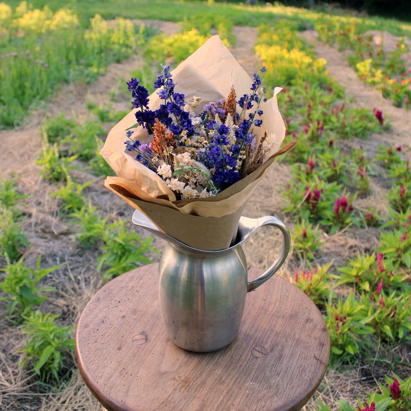 Medium Dried Bouquet: MOODY MIX